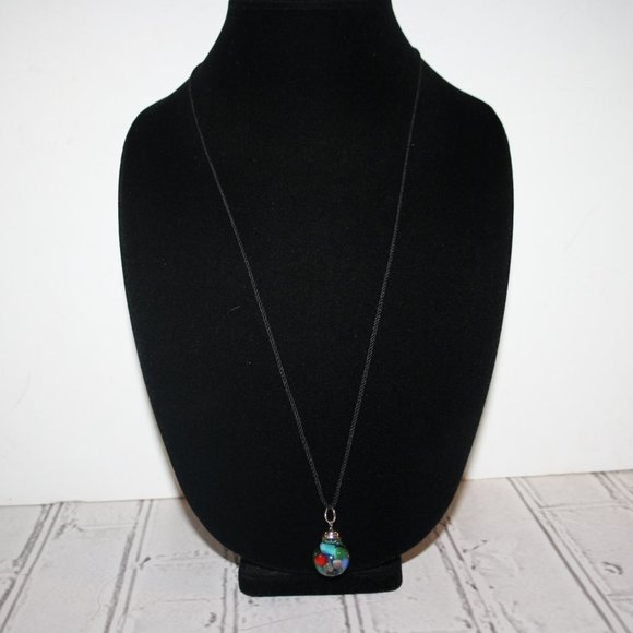 Beautiful black cord necklace with pendant filled with beads 24" - Picture 5 of 5